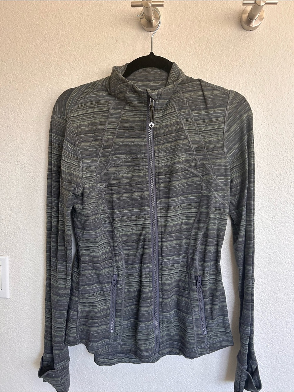 lululemon athletica Striped Heather Zip-Up Jacket in Gray-Green